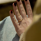 Alliance Vague texturée - Or 18 carats