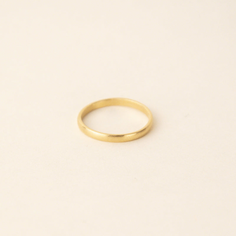 18 carat gold wedding ring 2mm Women