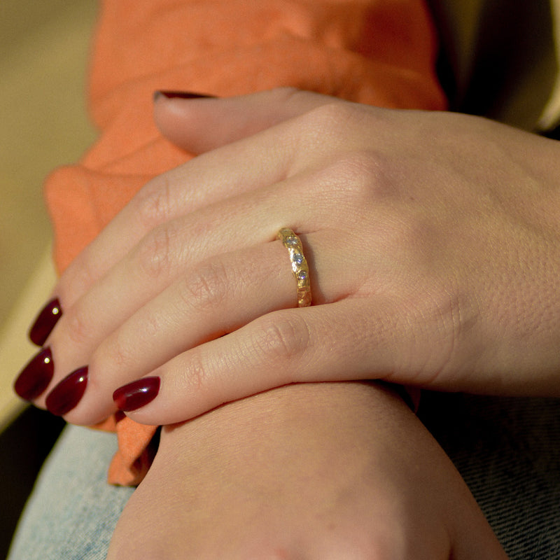 Bague Texturée 5 diamants - Or 18 carats