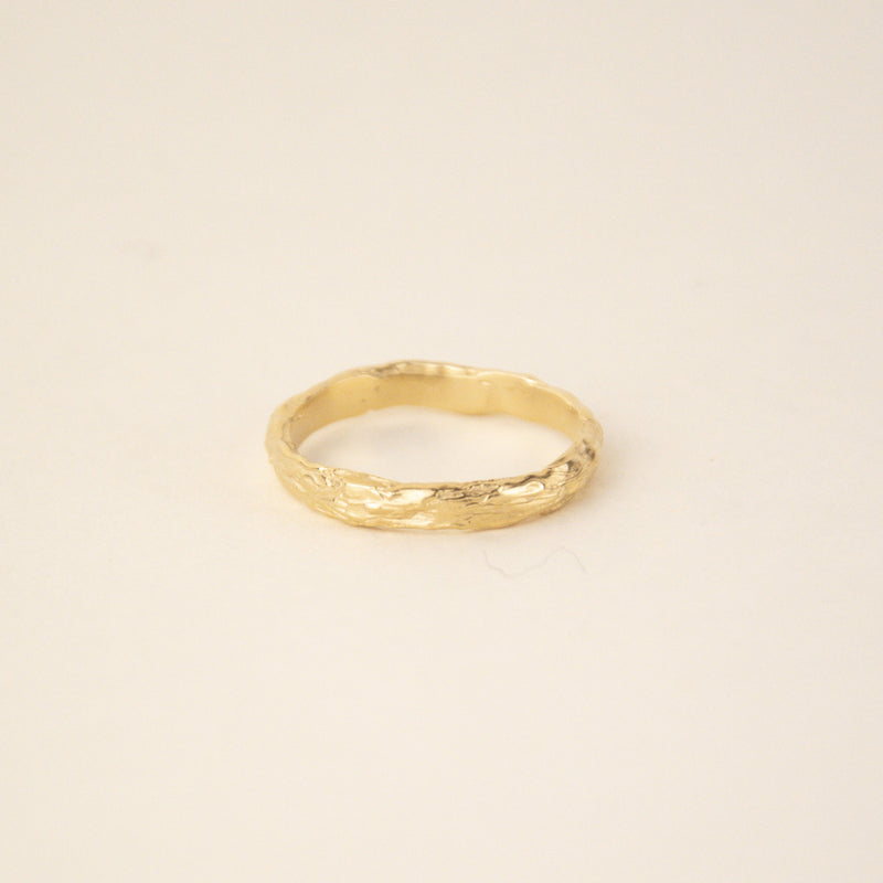 18 carat gold wedding ring 2mm Women