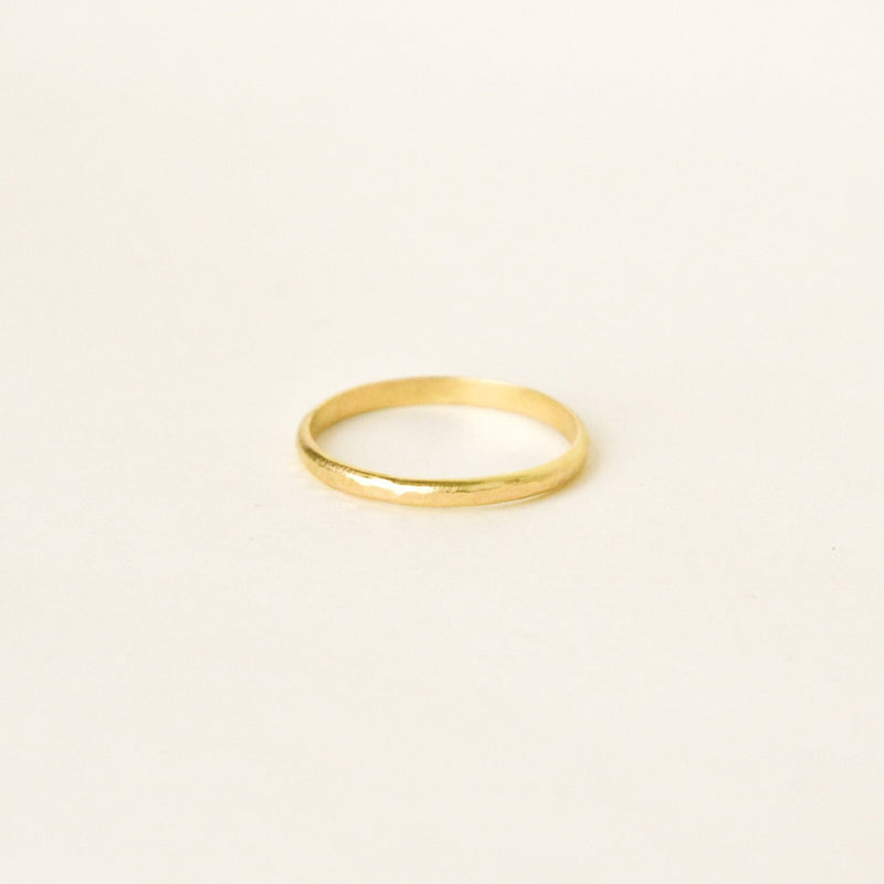 Hammered Wedding Ring 18 carat Gold 2mm Women