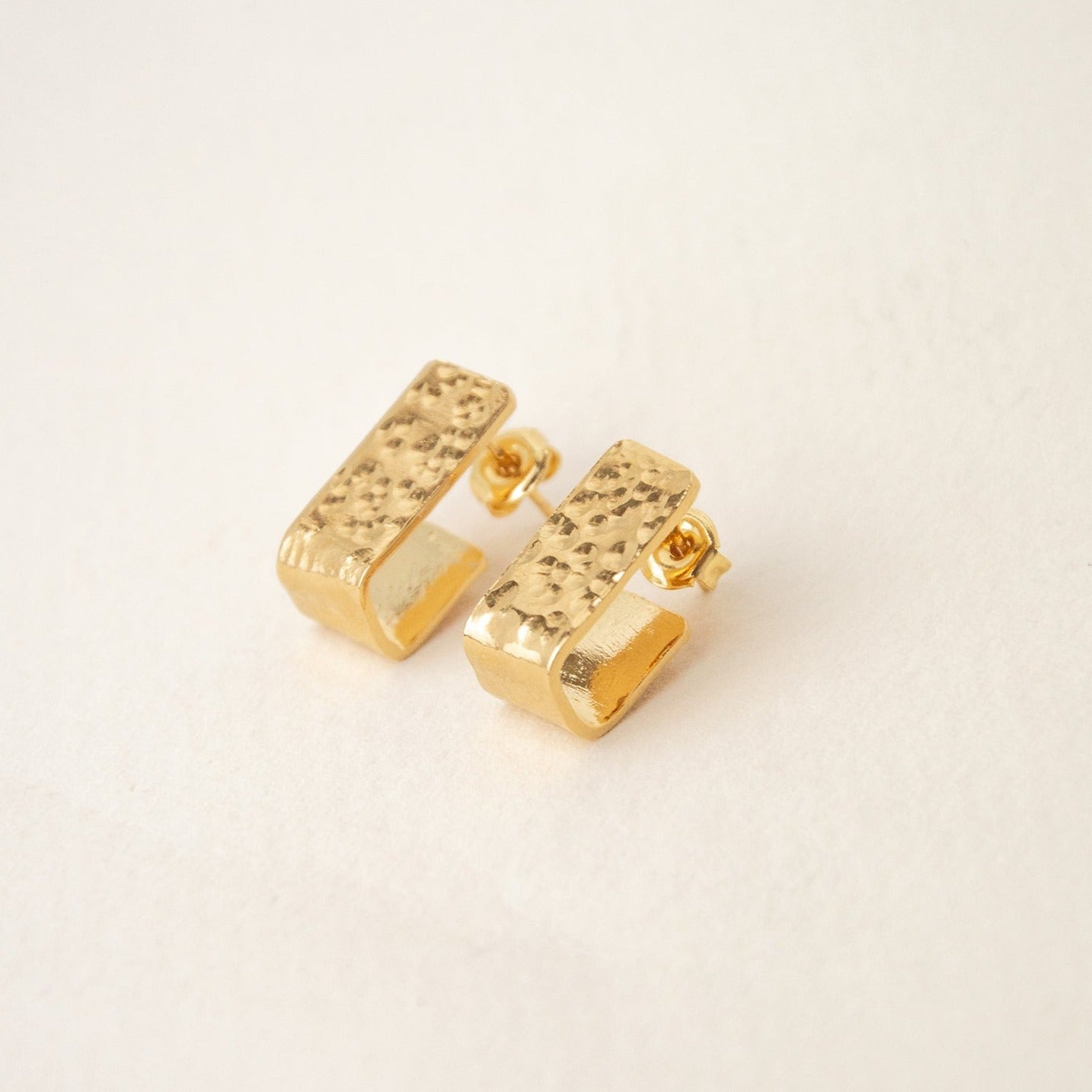 boucles d'oreilles puces Alma
